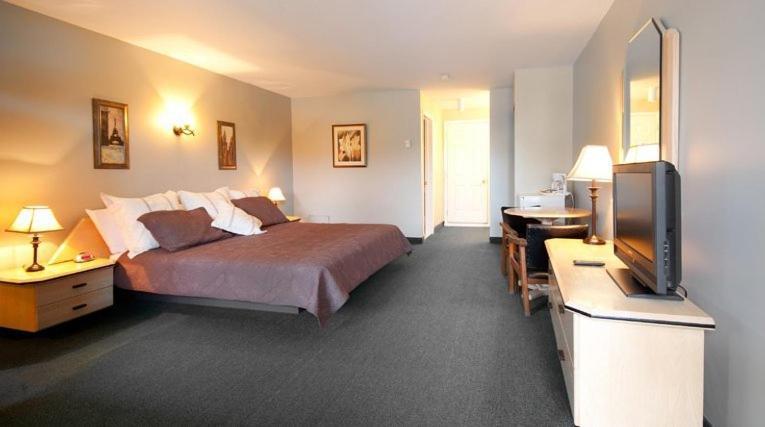 Hôtel La Cuillere A Pot à Saint-Donat-de-Montcalm Extérieur photo