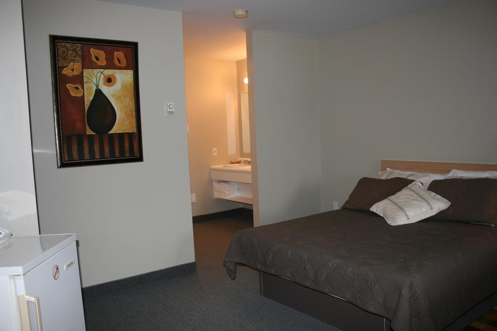 Hôtel La Cuillere A Pot à Saint-Donat-de-Montcalm Chambre photo