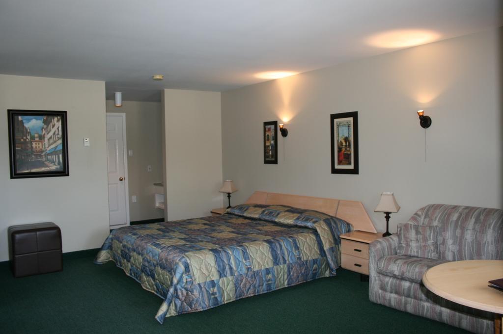 Hôtel La Cuillere A Pot à Saint-Donat-de-Montcalm Chambre photo